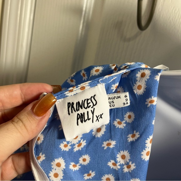 Princess Polly Daisy Floral Wrap skirt Romper Flutter Sleeve Size 2 Party Date - Picture 9 of 10